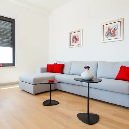 Unique 9 Apartamento