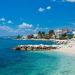 Unique 9 * Ποντστράνα