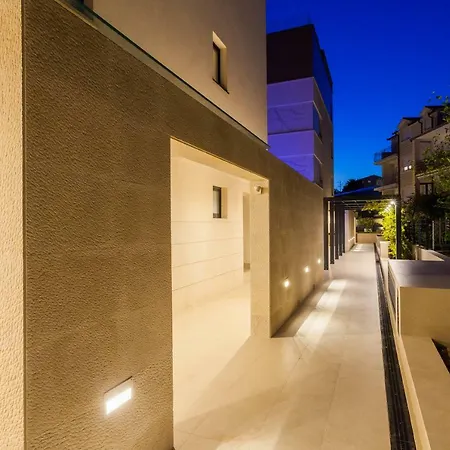 Apartman Unique 9