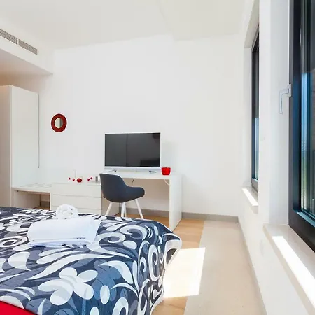 Apartamento Unique 9 *