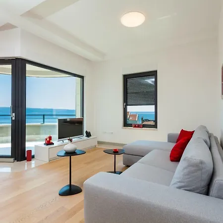 Unique 9 Apartamento *