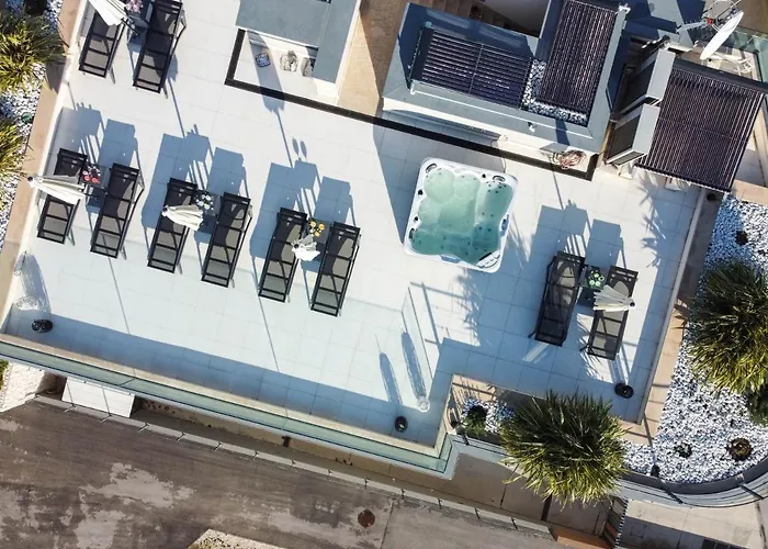 Διαμέρισμα Unique 9