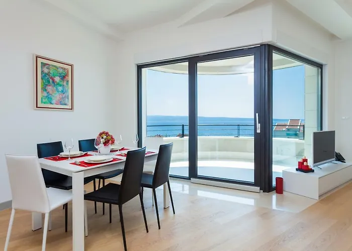 Unique 9 Ποντστράνα