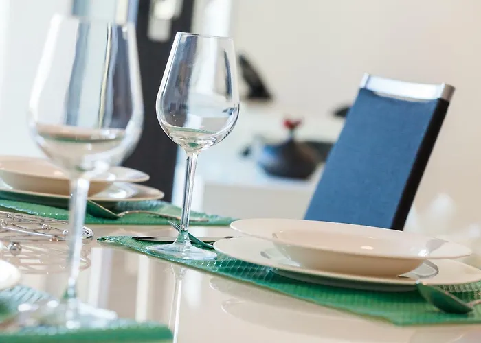 Unique 9 * Ποντστράνα