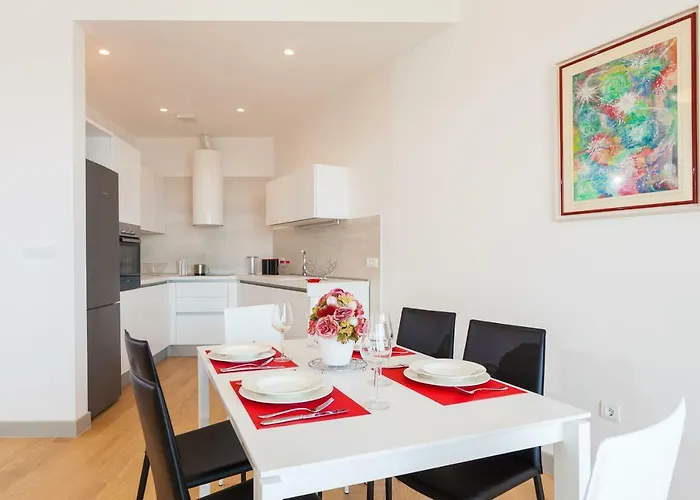 Unique 9 Ποντστράνα